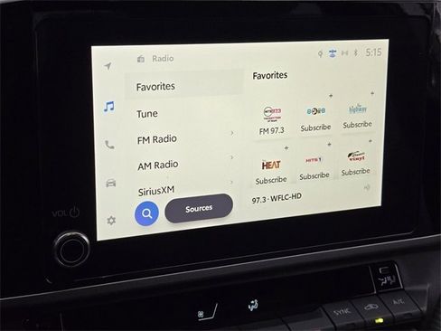 Used 2025 Toyota Camry SE w/ Convenience Package image 18