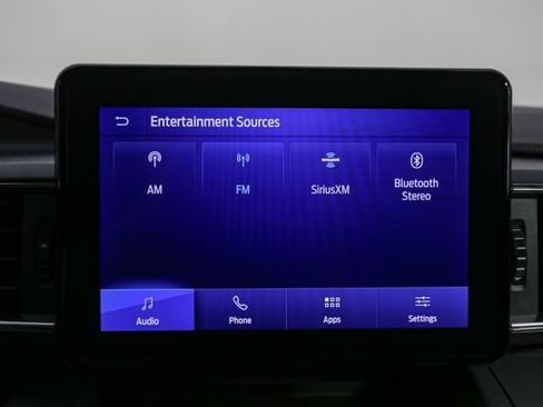 Used 2023 Ford Explorer XLT w/ Equipment Group 202A AWD/4WD image 22