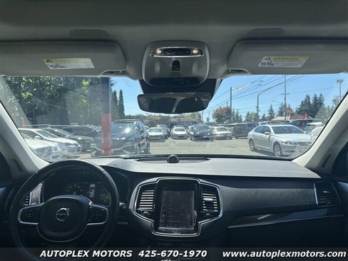 Used 2016 Volvo XC90 T6 Momentum w/ Momentum Plus Package image 20