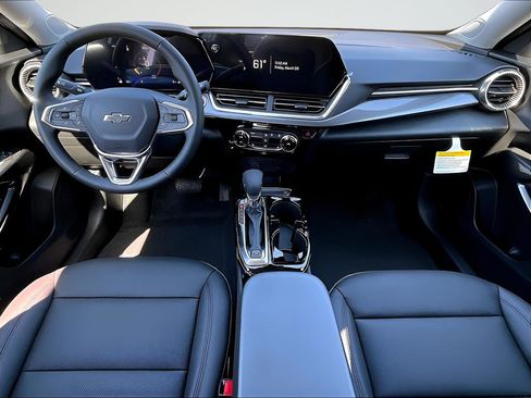 New 2026 Chevrolet Trax ACTIV w/ Sunroof Package FWD image 4