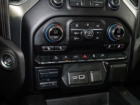 Used 2020 Chevrolet Silverado 1500 RST w/ All-Star Edition image 21