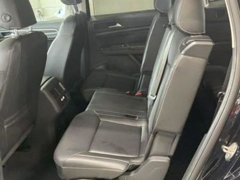 Used 2021 Volkswagen Atlas SE image 12