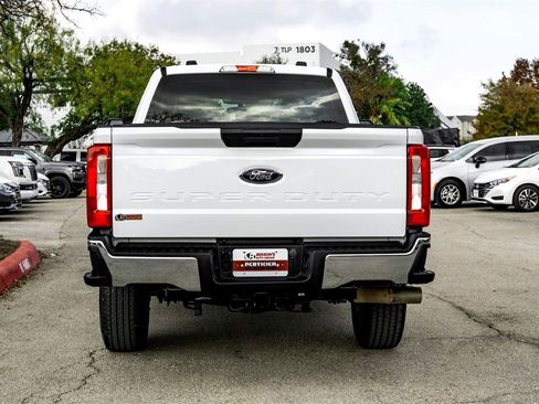 Used 2024 Ford F250 XLT image 6