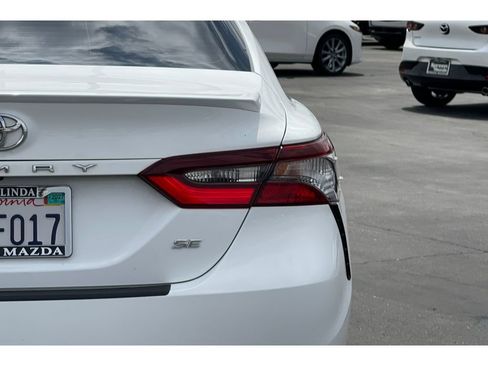 Used 2021 Toyota Camry SE w/ Carpet Mat Package (TMS) FWD image 15