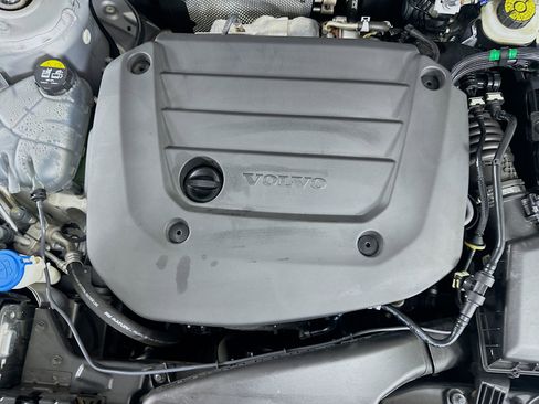 Used 2023 Volvo XC40 B5 Plus w/ Protection Package Premier image 35