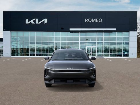 New 2026 Kia K4 LXS image 2