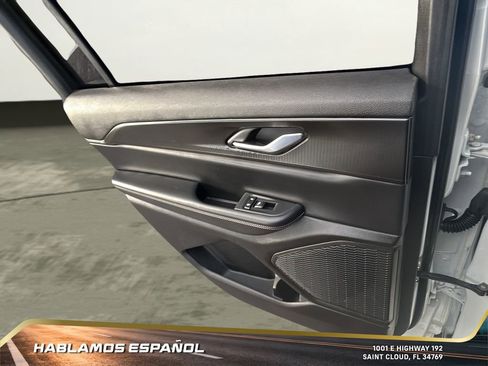 Used 2023 Jeep Grand Cherokee L Altitude image 24