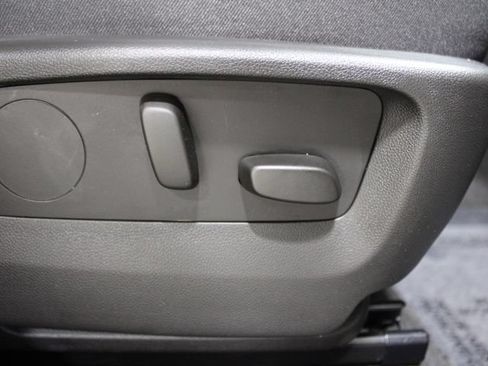 Used 2023 Buick Envision Avenir AWD/4WD image 27