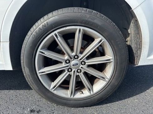 Used 2019 Ford Flex Limited AWD/4WD image 18
