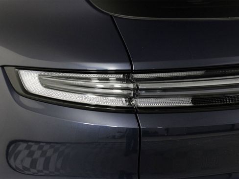 New 2026 Porsche Cayenne S image 21