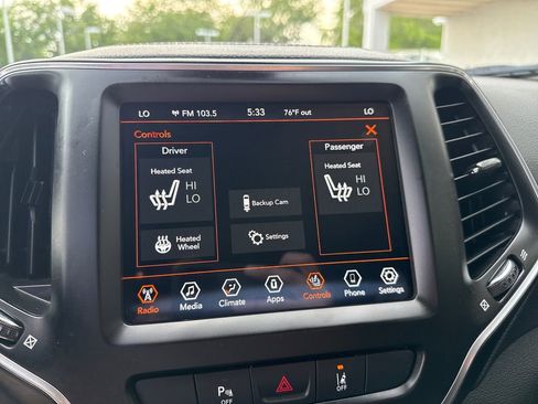 Used 2022 Jeep Cherokee Latitude Lux FWD image 19