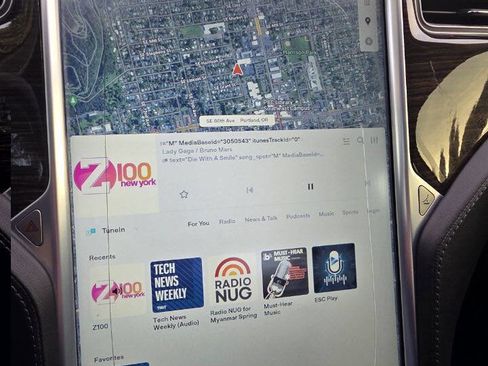 Used 2014 Tesla Model S 85 image 11