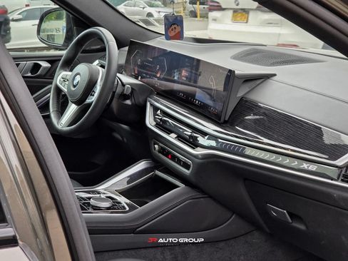 Used 2025 BMW X6 xDrive40i w/ Climate Comfort Package AWD/4WD image 17