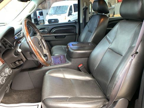 Used 2013 GMC Sierra 2500 Denali w/ Suspension Package, Off-Road image 15