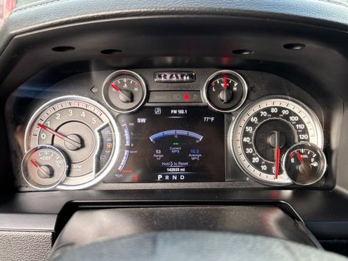 Used 2017 RAM 3500 Laramie w/ Convenience Group AWD/4WD image 16