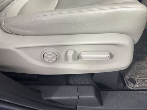 Used 2025 Honda Odyssey EX-L image 24