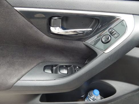 Used 2013 Nissan Altima 2.5 SV w/ 2.5SV Convenience Pkg FWD image 4