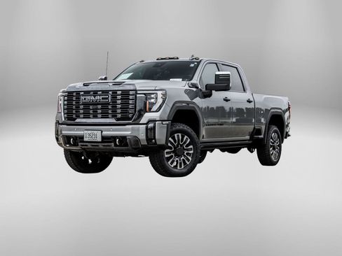 Used 2024 GMC Sierra 2500 Denali Ultimate w/ Max Trailering Package AWD/4WD image 48