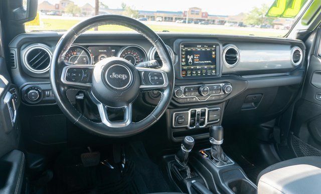 Used 2022 Jeep Gladiator Overland w/ Cold Weather Group AWD/4WD image 9