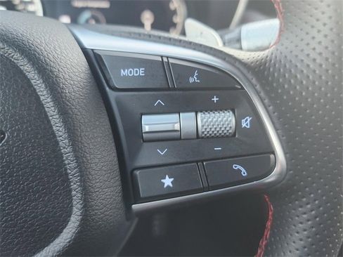 Used 2025 Genesis G70 2.5T w/ Sport Prestige Package image 8