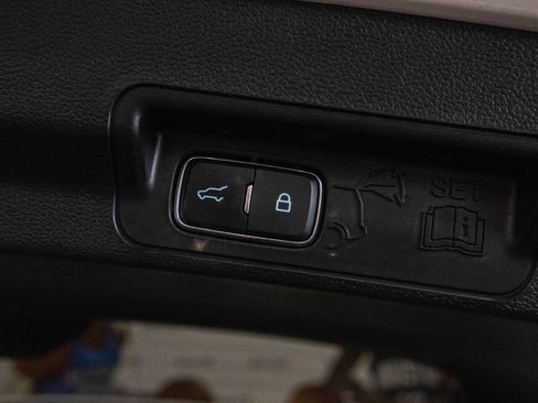 Used 2023 Ford Explorer XLT w/ Equipment Group 202A AWD/4WD image 24