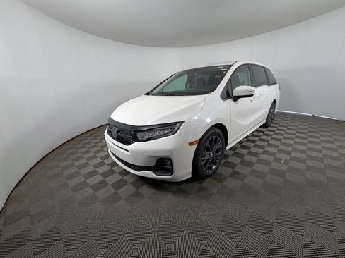 New 2026 Honda Odyssey Touring image 32
