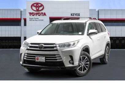 Certified 2019 Toyota Highlander XLE w/ Carpet Mat Package (TMS)