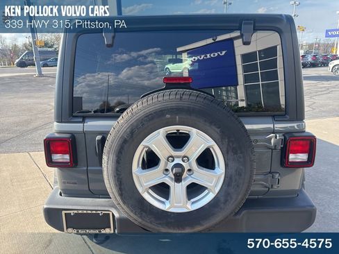 Used 2021 Jeep Wrangler Unlimited Sport AWD/4WD image 7