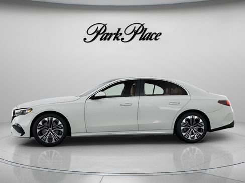 New 2026 Mercedes-Benz E 350 4MATIC Sedan image 6