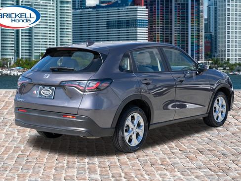 Used 2023 Honda HR-V LX image 5