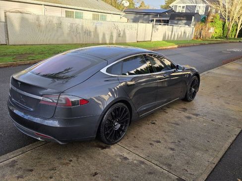 Used 2014 Tesla Model S 85 RWD image 5