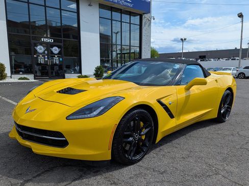 Used 2015 Chevrolet Corvette Stingray Convertible w/ 2LT Preferred Equipment Group RWD image 2