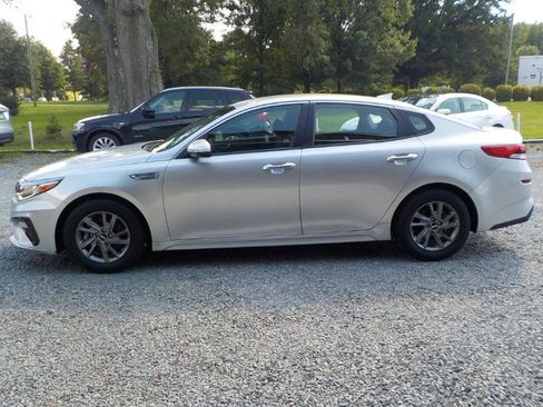 Used 2019 Kia Optima LX image 2