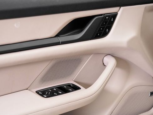 Used 2024 Porsche Taycan 4S image 8