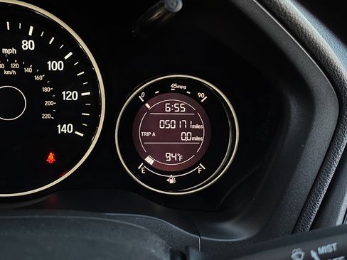 Used 2017 Honda HR-V LX image 17