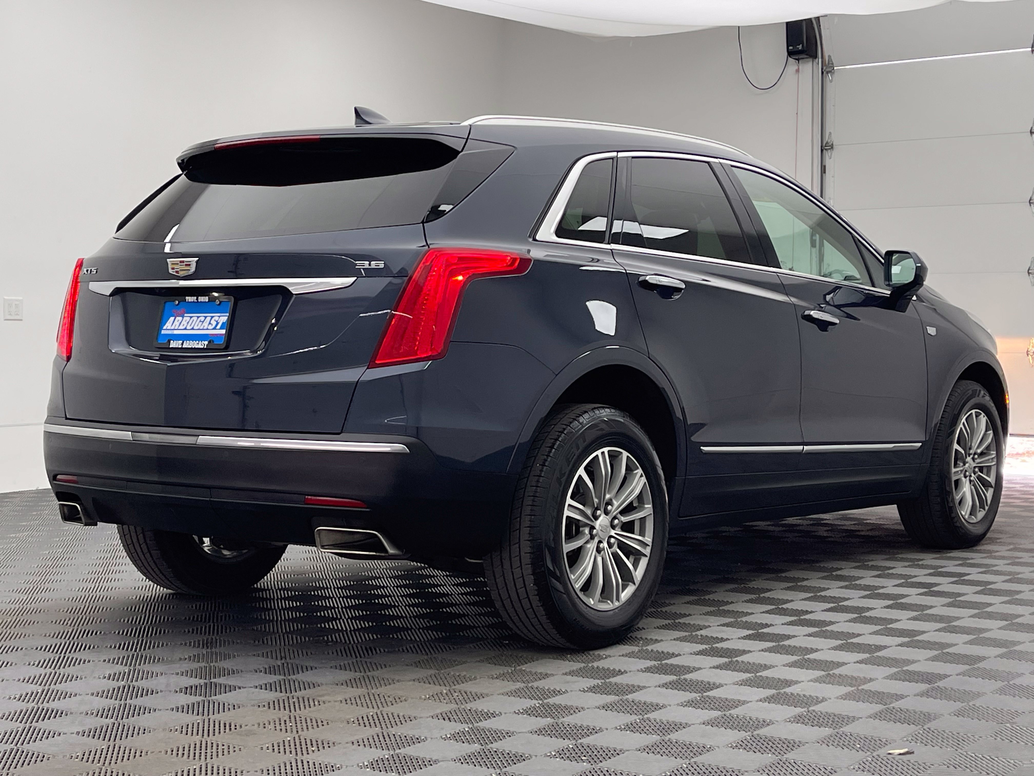 Used 2018 Cadillac XT5 Luxury FWD image 8