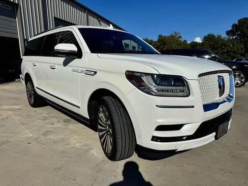 Used 2020 Lincoln Navigator L Reserve w/ Equipment Group 208A Reserve AWD/4WD image 7