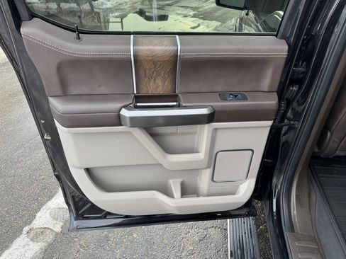 Used 2020 Ford F150 Limited w/ Trailer Tow Package image 33