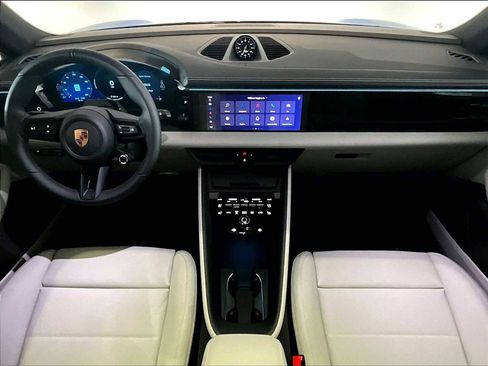 New 2026 Porsche Macan 4 Electric AWD/4WD image 14