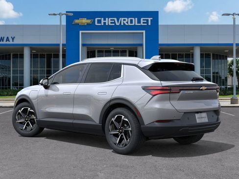 New 2026 Chevrolet Equinox EV LT image 3