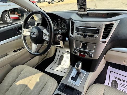 Used 2010 Subaru Outback 2.5i Premium image 24