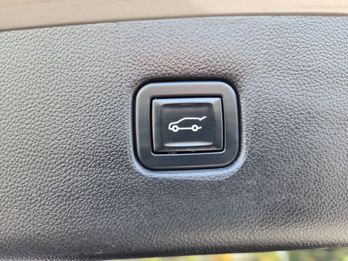 Used 2021 Chevrolet Blazer LT image 30