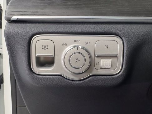 Certified 2026 Mercedes-Benz GLE 350 4MATIC image 11