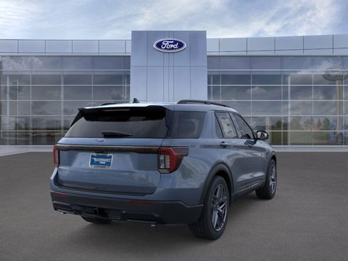 New 2026 Ford Explorer ST-Line w/ ST-Line Street Pack image 8
