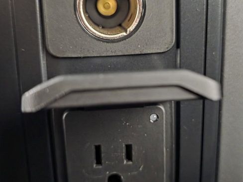 Used 2022 Ford F150 Lariat image 35