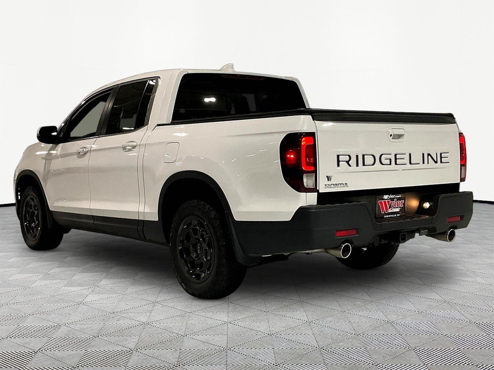 Certified 2025 Honda Ridgeline RTL+ image 4