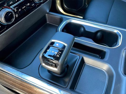 Used 2024 Chevrolet Silverado 1500 LT Trail Boss w/ Convenience Package II image 15