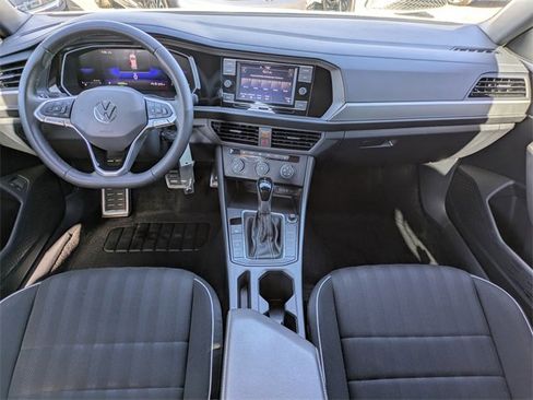 Used 2024 Volkswagen Jetta Sport image 14