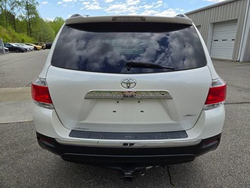 Used 2012 Toyota Highlander Limited w/ Tow Pkg AWD/4WD image 7