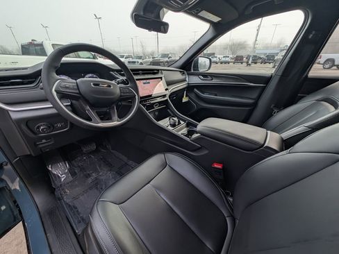 New 2026 Jeep Grand Cherokee Limited image 2